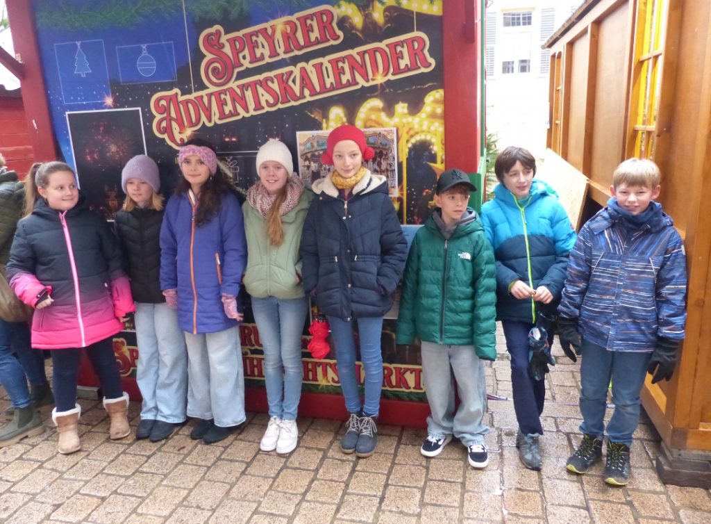 Klasse 6a beim Speyerer Adventskalender