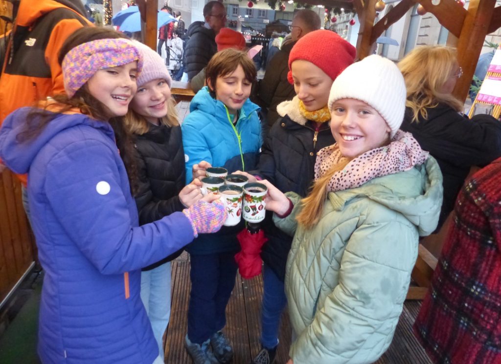 Klasse 6a beim Speyerer Adventskalender
